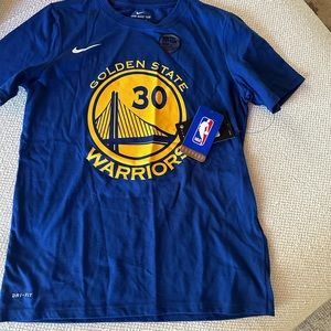 Golden State Kid Medium Nike Dri Fit tee shirt